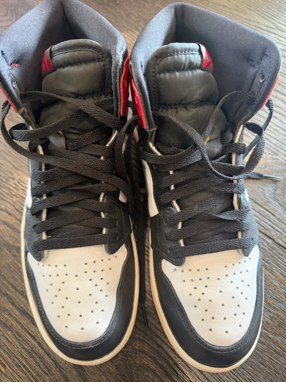 Air Jordan 1 Retro OG High Black Toe Reimagined men’s size 9